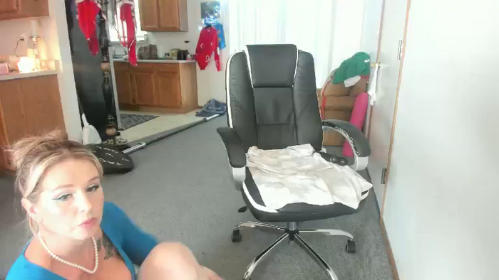 Hottyhousewife18