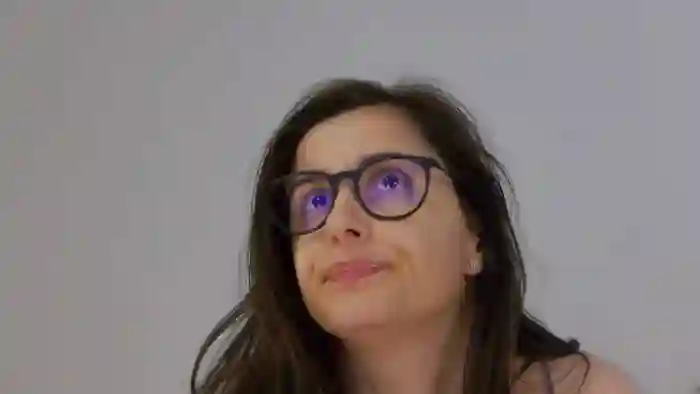2025/09/17/streamate-sophieerain-14-08-28