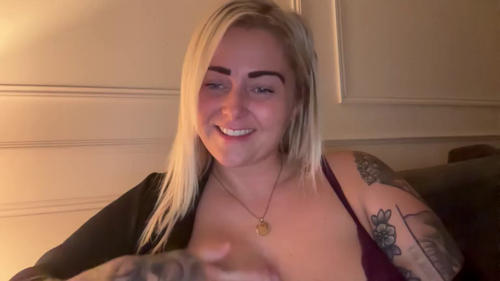 Busty_Lucy_UK