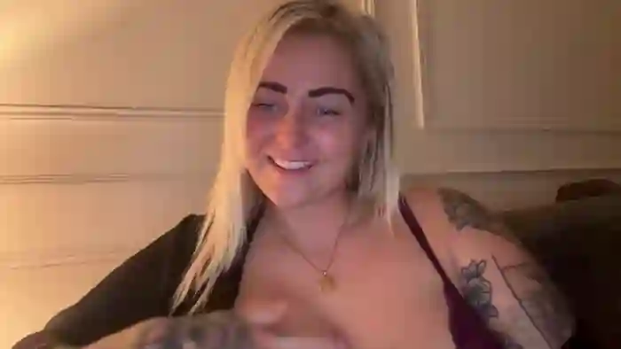 2025/09/18/streamate-busty_lucy_uk-05-29-51