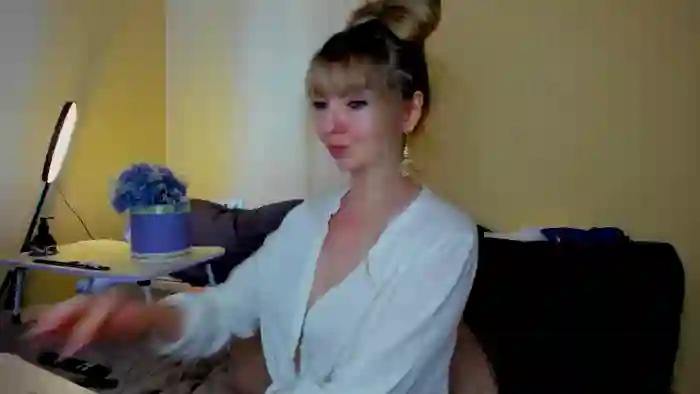 2025/09/18/streamate-moonlightgirl-06-52-34