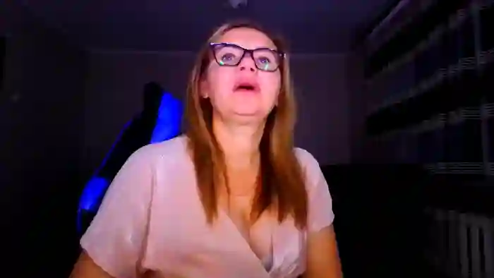 2025/09/18/streamate-starlitdream-03-38-50