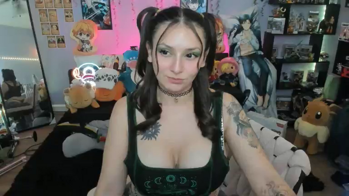Alyx_Singer