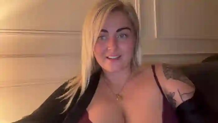 2025/09/19/streamate-busty_lucy_uk-05-12-12