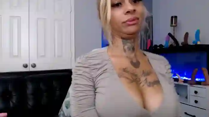 2025/09/19/streamate-hola18-12-30-54