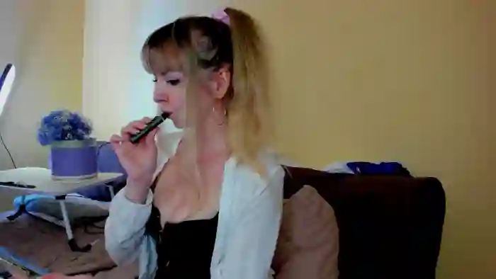 2025/09/20/streamate-moonlightgirl-10-02-25
