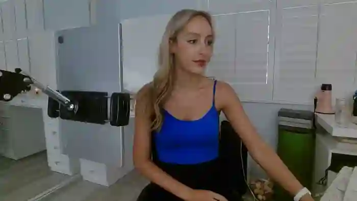 2025/09/20/streamate-daynaknight702-16-27-54