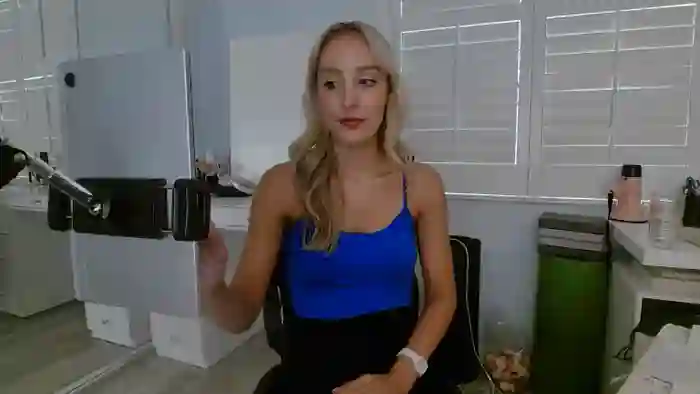2025/09/20/streamate-daynaknight702-19-07-35
