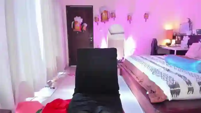 2025/09/21/streamate-holypassion-05-37-33