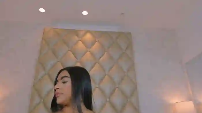 2025/10/22/streamate-miaacaastro-19-46-46