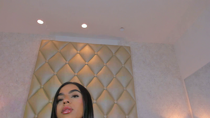 MiaaCaastro