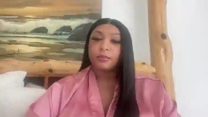 2025/10/22/streamate-rachelraxxx-21-32-49