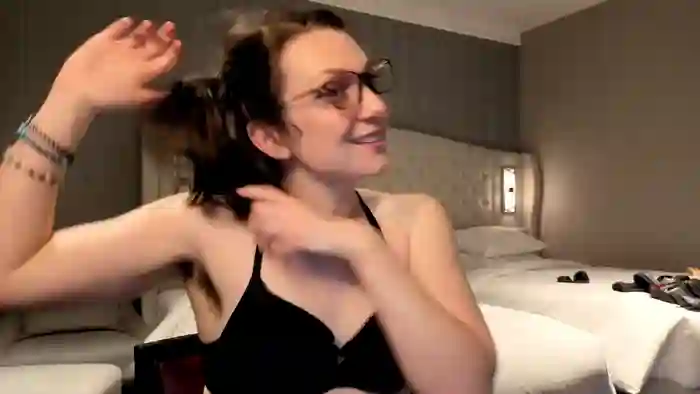 2025/10/23/streamate-artiepaints-10-35-35