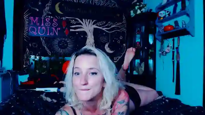 2025/10/23/streamate-missquincam-22-26-28