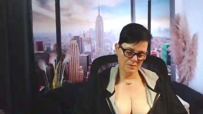 2025/10/23/streamate-mollysun-20-44-19