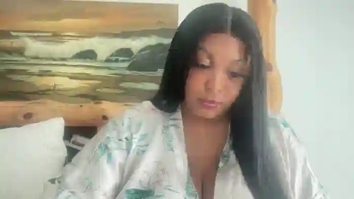 2025/10/23/streamate-rachelraxxx-15-39-42