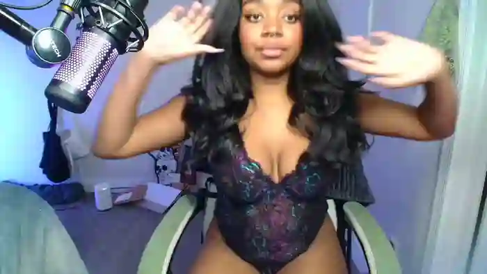 2025/10/23/streamate-robinthesiren-02-38-05