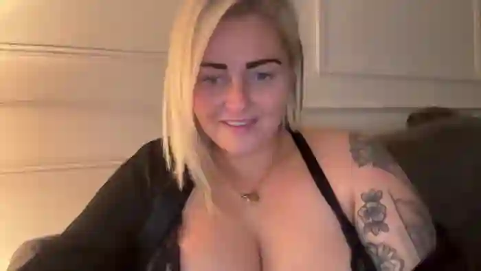 2025/10/24/streamate-busty_lucy_uk-07-08-38