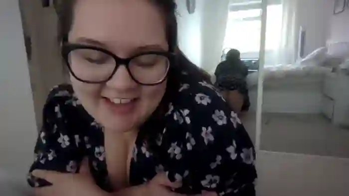 2025/10/24/streamate-ladyred_uk-15-18-45