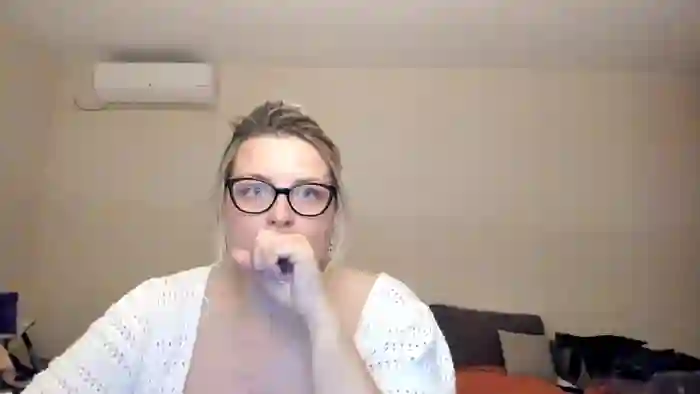 2025/10/24/streamate-luckywonderful-03-08-40