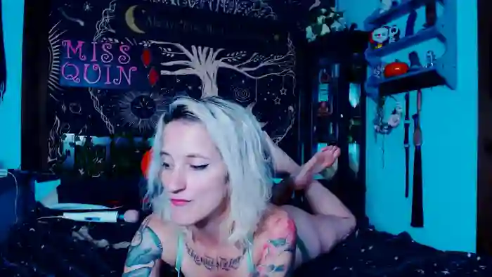 2025/10/24/streamate-missquincam-12-06-50
