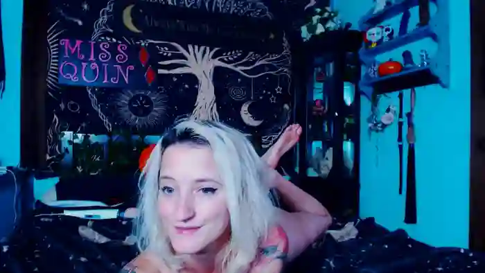 2025/10/24/streamate-missquincam-12-34-23