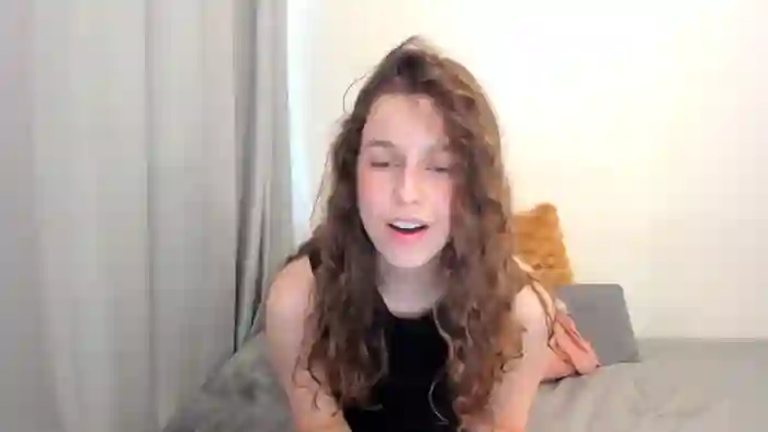 2025/10/24/streamate-rubycurlyx-15-58-46