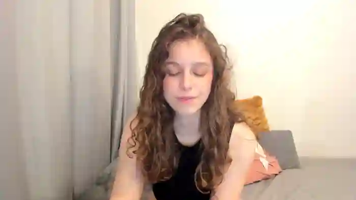 2025/10/24/streamate-rubycurlyx-18-00-00