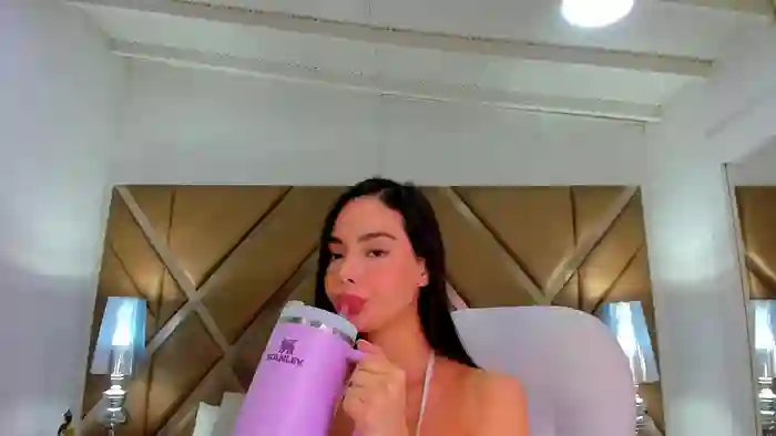 2025/10/24/streamate-sussystorm-01-50-33