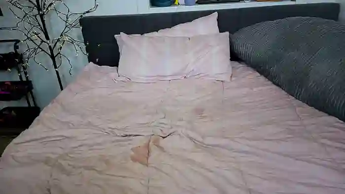 2025/10/24/streamate-suzyque-02-33-51