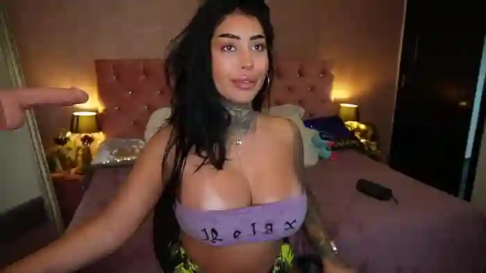 2025/10/25/streamate-aariss-09-32-07