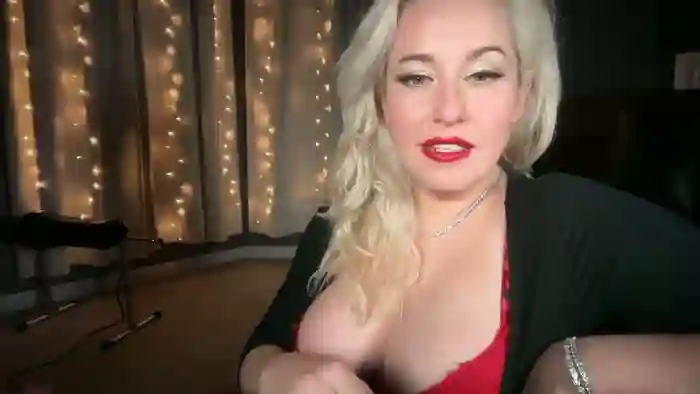 2025/10/25/streamate-christinaquinn-22-16-39