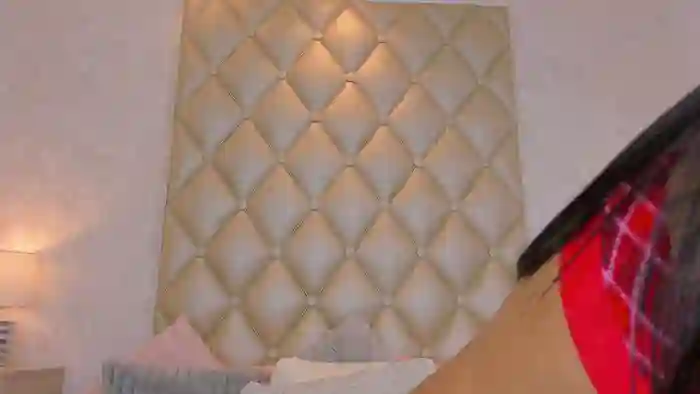 2025/10/25/streamate-miaacaastro-21-54-43