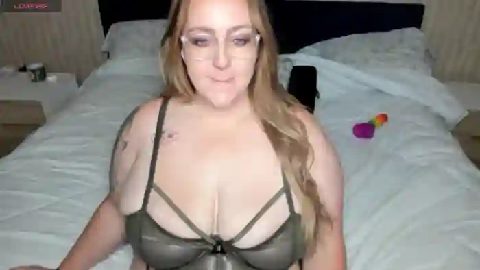 2025/10/25/streamate-queenbbw100-06-10-11