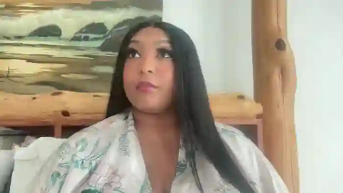 2025/10/25/streamate-rachelraxxx-17-47-26