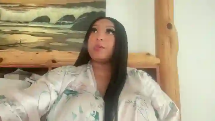2025/10/25/streamate-rachelraxxx-19-35-35