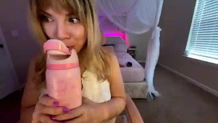 2025/10/25/streamate-the_blondiee-19-10-22