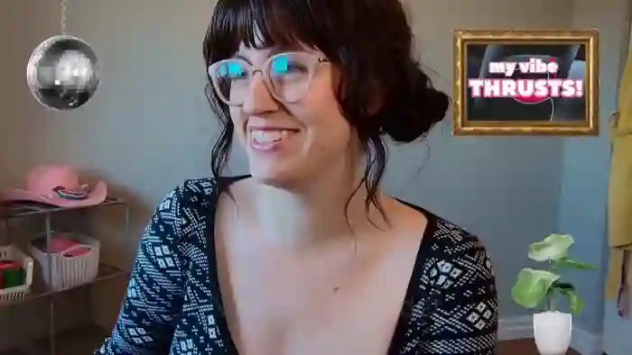 2025/10/25/streamate-veronicathunder-13-36-20