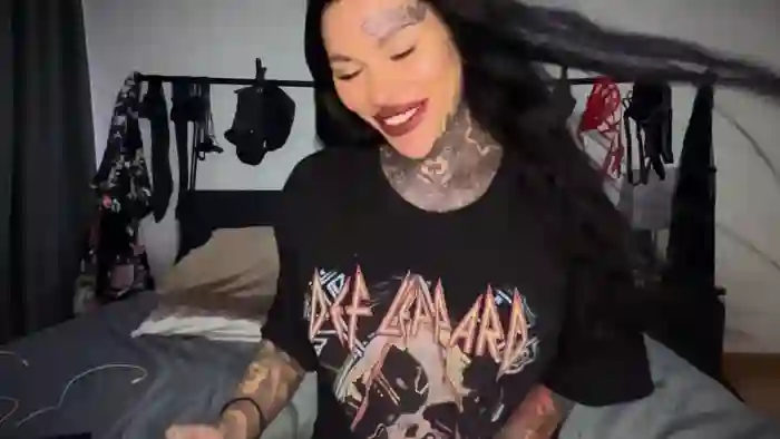 2025/10/26/streamate-darkinkedbabe-06-43-37