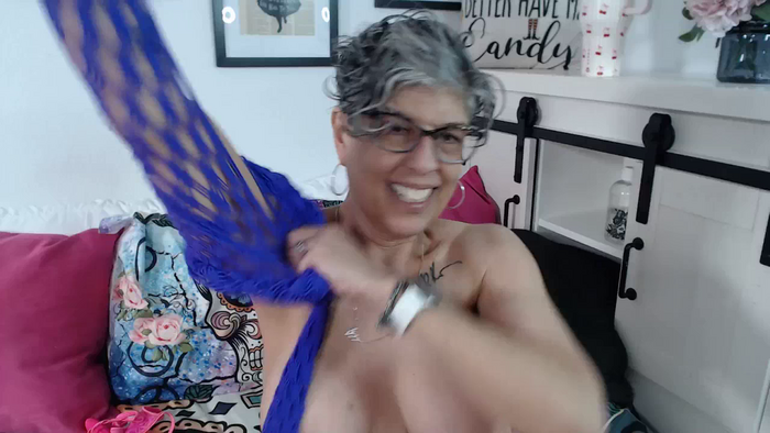 IzzyOnCam