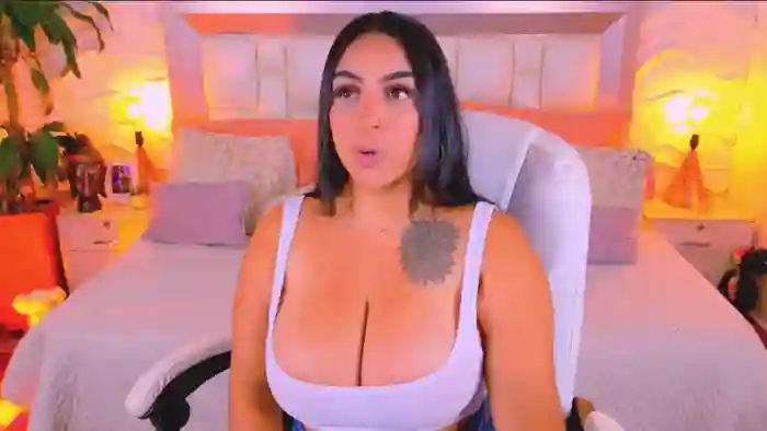 2025/10/26/streamate-martinapiero-02-22-35