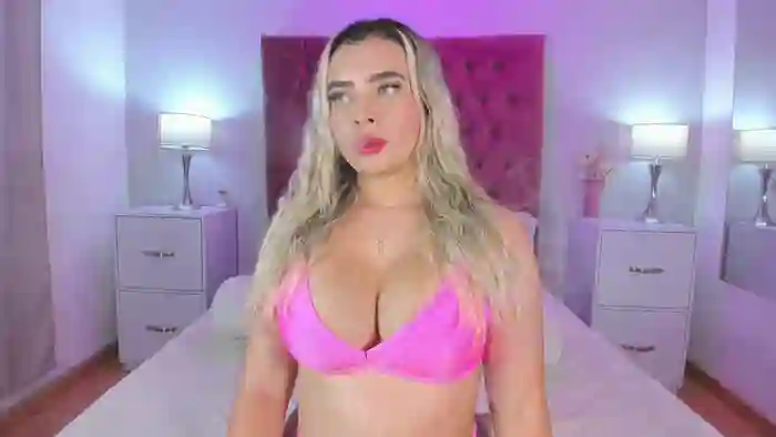 2025/10/26/streamate-meganchase-01-47-11