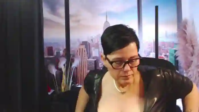 2025/10/26/streamate-mollysun-18-45-15