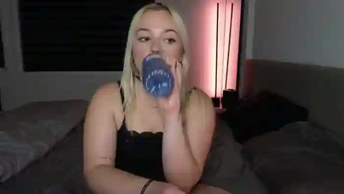 2025/10/27/streamate-harley_robbie-00-44-35