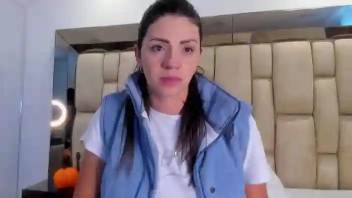 2025/10/27/streamate-selenenova-04-59-49