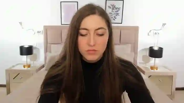 2025/10/28/streamate-emilybilington-11-28-39