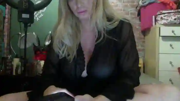 2025/10/28/streamate-lisavontease-08-42-08