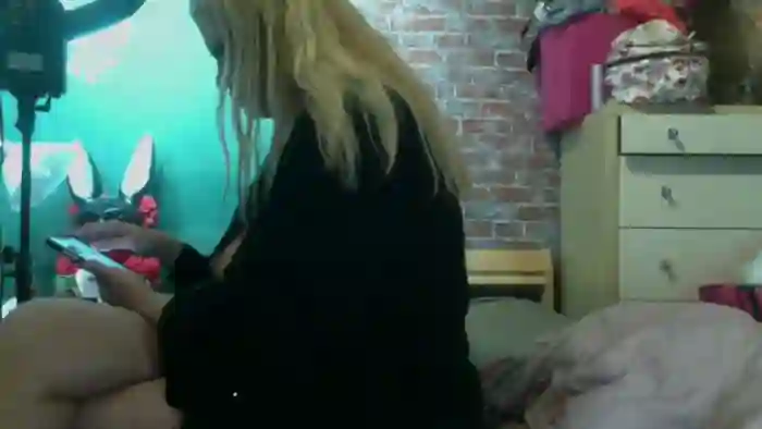 2025/10/28/streamate-lisavontease-17-27-07