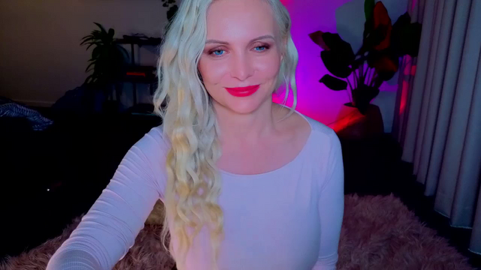 MsLindsayDevis