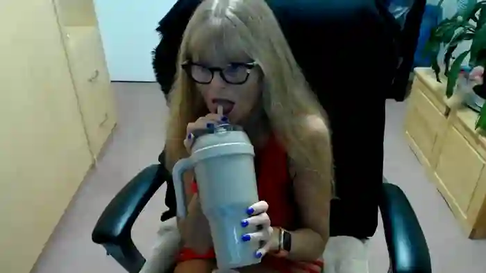 2025/11/11/streamate-redhotwifey-11-59-04